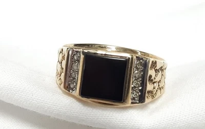 Vintage Mens 10k Yellow Gold Onyx Diamond Nugget Style Ring Size 11 1/2 - Image 1 of 2
