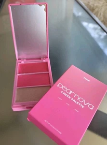 Pear Nova Pink Cheek Palette in Beam, Vivid & Spark 3 x 0,14 oz Neu im Karton - Bild 1 von 3