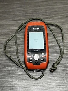 Magellan Triton 400 Adventure Pack Handheld GPS Waterproof Hiking Fishing - Picture 1 of 8