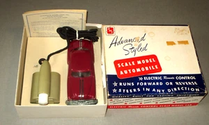 VINTAGE AMT 1954 PONTIAC DEALER PROMO MODEL CAR-B/OPP REMOTE CONTROL-W BOX-1/25 - Picture 1 of 16