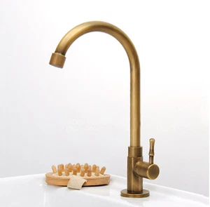 Grifo antiguo de latón giratorio para baño/cocina solo agua fría - Imagen 1 de 5