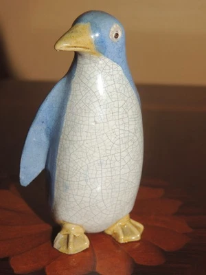 Pingüino inusual 3,25" tipo Ge/Guan crepitante azul blanco amarillo antiguo c1930 Foto 1 de 4