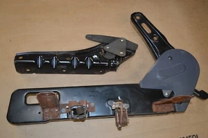 Soportes de montaje reclinables laterales del asiento delantero del lado del pasajero Eclipse Talon 1995-99 OEM - Imagen 1 de 3