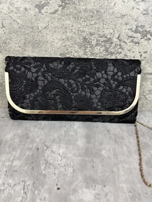 Bolso clutch de encaje negro de ASOS Oasis Foto 1 de 4