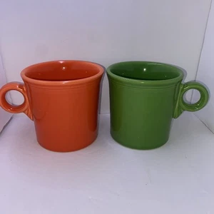 🌹Set of 2 Retired HLC Fiesta Ware Coffee Mugs – Scarlet & Green – Made in USA - Picture 1 of 5