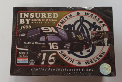 Chevrolet Monte Carlo 1996 Nascar by Smith & Wesson, unassembled 1/24 scale kit - Immagine 1 di 3