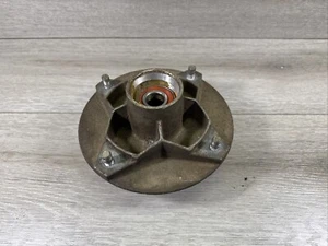 polaris Magnum 325 2x4 OEM FRONT WHEEL RIGHT OR LEFT HUB 5130940 - Picture 1 of 6