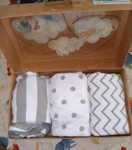 Z1) Cuddle Bug Muslin Swaddle Three Pack Gray/White READ NEW 3 Mo. Open Box - Picture 1 of 6