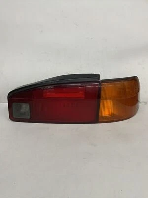 Luz de freno derecha pasajero Toyota Paseo 1992-1995 OEM Foto 1 de 3