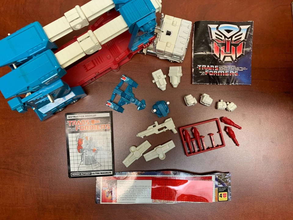 VINTAGE ULTRA MAGNUS COMPLETE 1986 G1 TRANSFORMERS ACTION FIGURE HEROIC AUTOBOT - Image 1 of 1