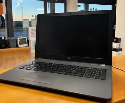HP 250 G6 15,6'' (Intel Celeron, 256GB ssd) Notebook  - Nero - Immagine 1 di 4