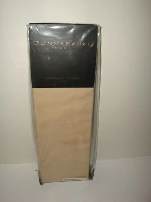 Donna Karan Home 超精细系列标准 Queen Sham 金色棉 75 美元 — 第 1/3 张图片