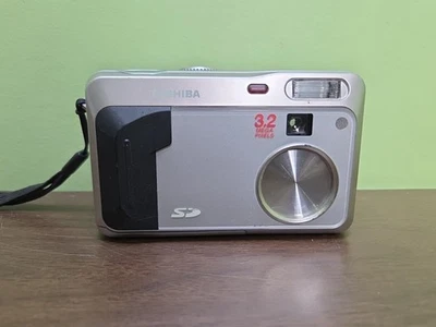Câmera Digital Vintage Toshiba PDR-3330 3.2 Mega Pixel - Imagem 1 de 4
