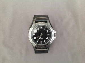 Orologio al quarzo quadrante nero - Foto 1 di 14