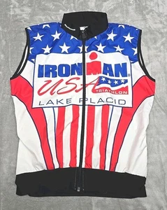Sugoi ärmelloses LAKE PLACID Ironman Radtrikot Rennen Triathlon Größe Small  - Bild 1 von 9