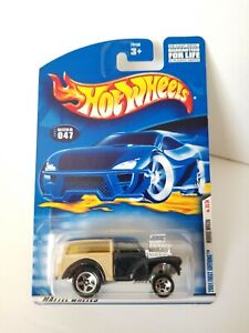 Hot Wheels Morris Wagon, First Editions 35/36 collector #047 2001 