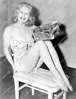 crp-13109 1949 strip-teaseuse sexy danseuse burlesque Chili Williams en bikini pois point