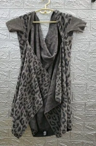 New Barefoot Dreams Cozychic Blanket Wrap Grey/Black Size Small/Medium - Picture 1 of 4