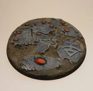 BASE IN RESINA ROTONDA 80 mm scenario eldar rovine - Foto 1 di 7