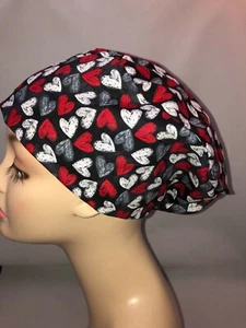 Valentine Hearts Chalkboard Euro Scrub Hat CNOR CHEF CRNA Xray Cath Lab Vet - Bild 1 von 4