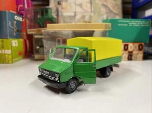 OLD CARS 1/43 Camion Bâché FIAT IVECO Très Bon État + Boîte d’origine - Imagen 1 de 22