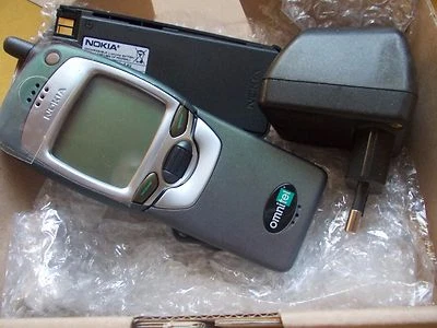 Cellulare NOKIA 7110 originale  nuovo CAMALEONTE - Immagine 1 di 4
