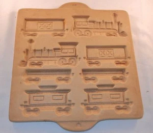 Pampered Chef #1806 Gingerbread Home Town Train - Stoneware Mold - Made In USA - Picture 1 of 4
