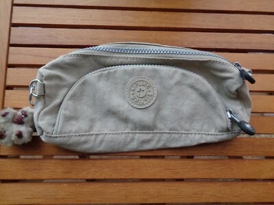 Kipling - Fofo - Estojo para lápis / estojo cosmético - Café com leite - Macaco Akanksha - Imagem 1 de 4