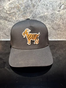 Tiger Woods Black Adjustable Snapback Golf Cap Waggle Golf Goat Hat - Picture 1 of 5