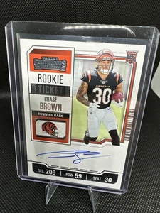 2023 Panini Contenders Chase Brown Rookie Ticket Auto RC Card # 105 Variation - Bild 1 von 2