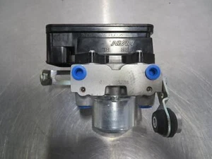 EB937 2008 08 KAWASAKI CONCOURS 4 1400 ABS WET BRAKE PUMP UNIT - Bild 1 von 7