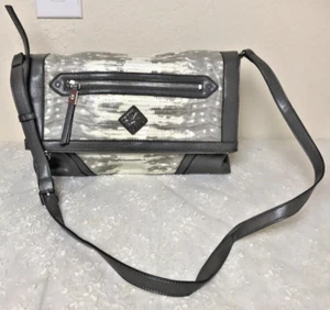 Simply Vera Crossbody Envelope Purse NWOT - Picture 1 of 10