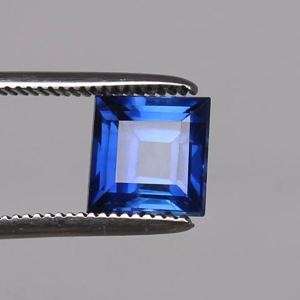 Piedra preciosa suelta cuadrada de 2,90 quilates zafiro azul aciano natural certificada de Ceilán Foto 1 de 4