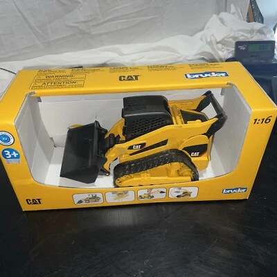 1/16 Bruder Caterpillar CAT Delta Loader 02137 - Image 1 of 4