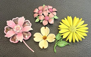 Lot Of 4 Vintage Enamel Painted Flower 1 Hedy Mod MCM Some Large Brooch Pins - Picture 1 of 8
