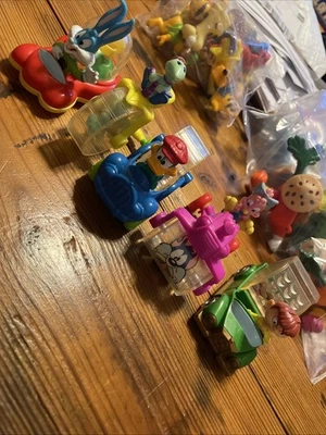 Набор из 5 игрушек McDonald's 1991 Tiny Toon Adventures Happy Meal - Изображение 1 из 4