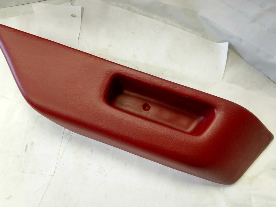E53Z5427619A5D NOS ROJO PANEL PUERTA TRASERA IZQUIERDA REPOSABRAZOS 84-85 FORD TEMPO MERCURY TOPAZ Foto 1 de 1