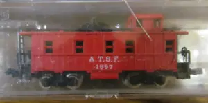 Model Power N-scale Santa Fe ATSF Cupola Red Caboose - Picture 1 of 1