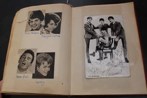 Autogrammbuch ca. 50-70er Jahre Autogramme Postkarten etc. Beatles Elvis ... - Bild 1 von 15