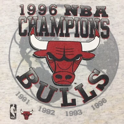Camiseta De Colección Chicago Bulls Campeones Mundiales de la NBA Niño 96 Camiseta de Baloncesto Niños 5/6 Foto 1 de 4