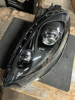 Porsche Macan Xenon Headlight Left Driver 95B, New Lens, Clean, 95B941031CH - Image 1 of 4