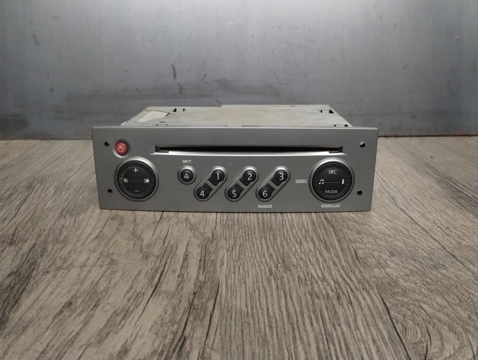 2006-09 RENAULT GRAND SCENIC  MK2 RADIO STERIO CD PLAYER - Image 1 of 4