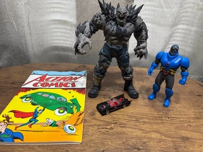 Cómic y Batimóvil DC Multiverse Doomsday Personalizado, Darkseid, Superman #1 Reimpresión Foto 1 de 4