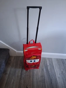 DISNEY STORE CARS LIGHTNING MCQUEEN VALIGIA BAGAGLIO A MANO BORSA DA VIAGGIO TIRARE LUNGO - Foto 1 di 7