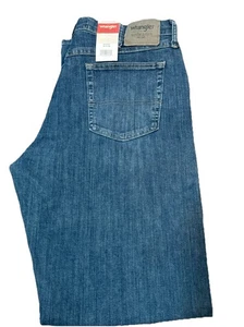 Pantalones de mezclilla flexibles de ajuste relajado para hombre Wrangler Authentics - Imagen 1 de 5
