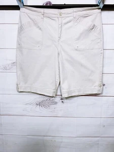 Gloria Vanderbilt Womens Shorts Size 14 Khaki High Rise Pockets - Picture 1 of 7
