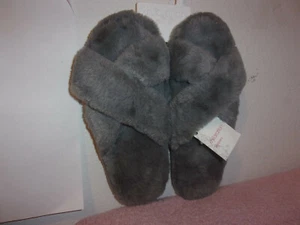 TOTALMENTE NUEVAS ZAPATILLAS DE CASA DE PIEL SINTÉTICA GRIS XHILARATION PARA DAMA - Imagen 1 de 4