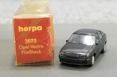 HERPA HO 1:87 OPEL VECTRA GL 3073 С КОРОБКОЙ СДЕЛАНО В ГЕРМАНИИ СЕРЫЙ - Изображение 1 из 4