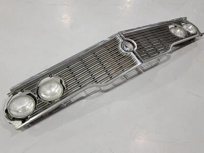 Chrysler Imperial Crown Lebaron 1968 montaje de rejilla de conductor y pasajero en muy buena condición Foto 1 de 4