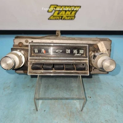 Radio A/M 986099 sin probar compatible con Chevrolet Pass 1965. 1242800 Foto 1 de 4